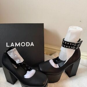 Lamoda Women's Black Platform Shoes